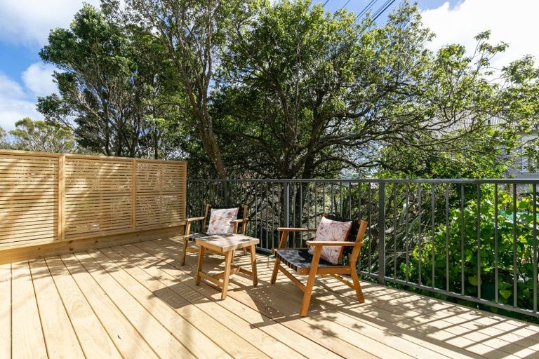 Photo of property in 96u9 Washington Avenue, Brooklyn, Wellington, 6021