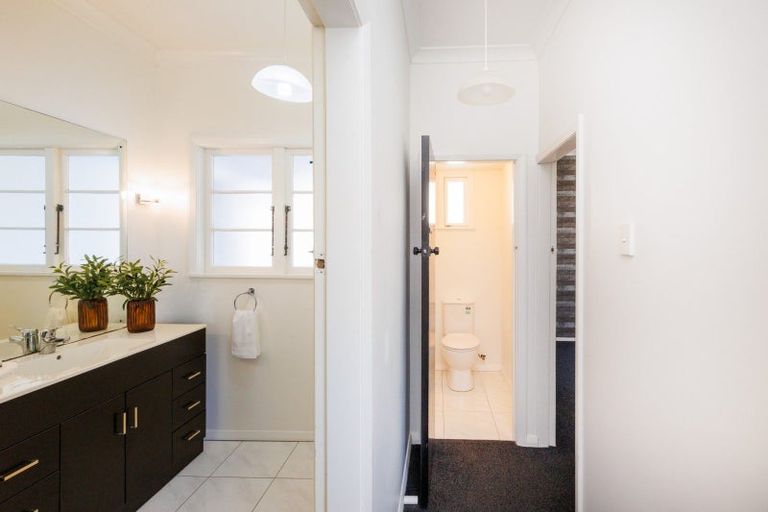 Photo of property in 18 East Street, Terrace End, Palmerston North, 4410