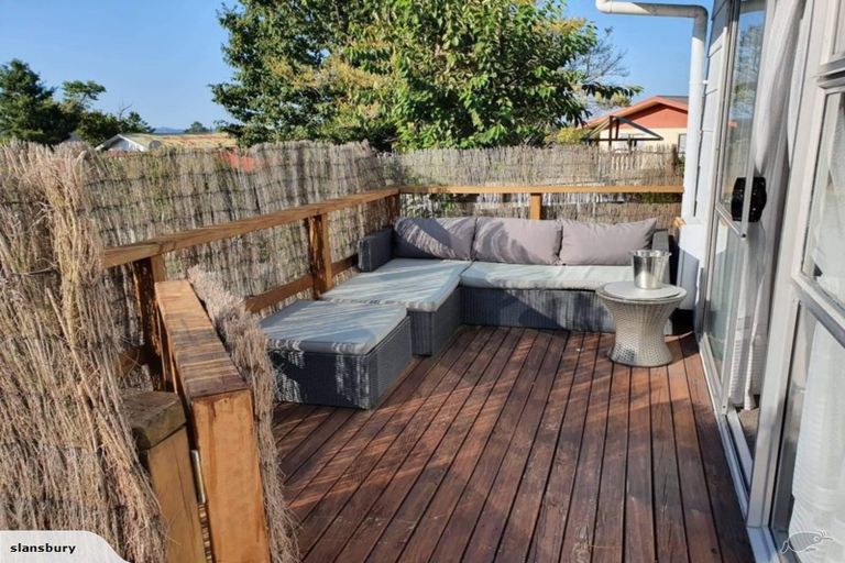 Photo of property in 14a Pohutukawa Drive, Owhata, Rotorua, 3010