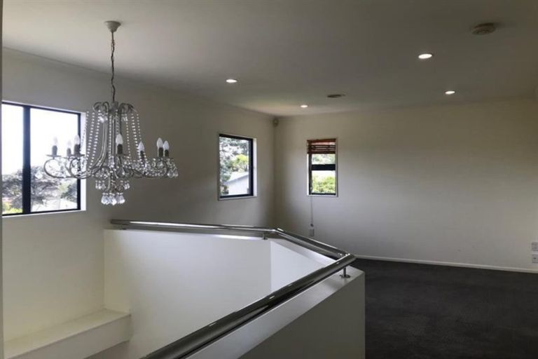 Photo of property in 10 Chamari Close, Titirangi, Auckland, 0604