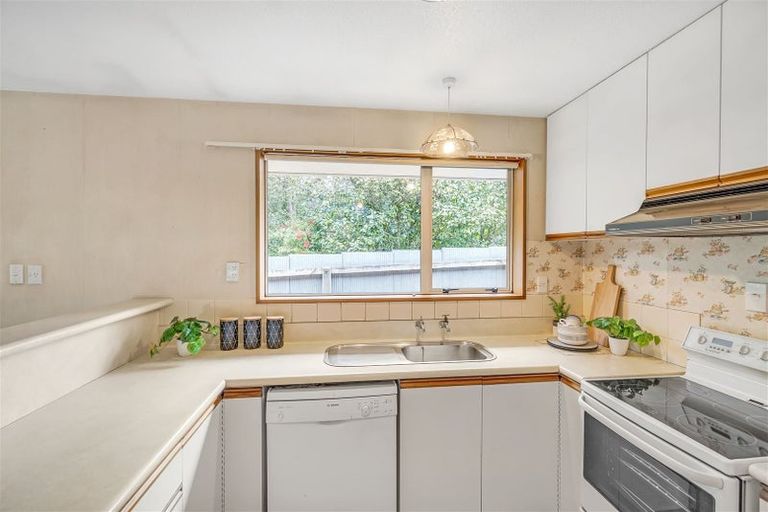 Photo of property in 216 Grahams Road, Burnside, Christchurch, 8053