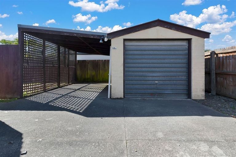 Photo of property in 18 Peer Street, Upper Riccarton, Christchurch, 8041