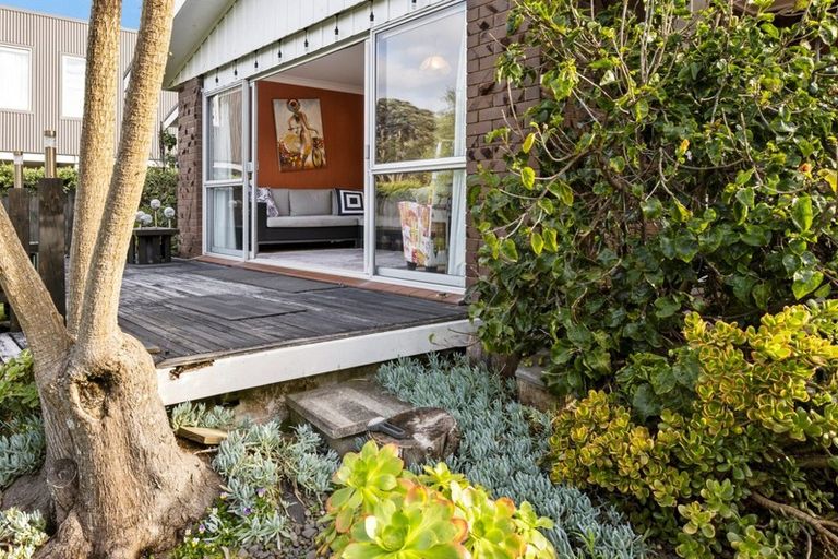 Photo of property in 42 Oceanbeach Road, Mount Maunganui, 3116