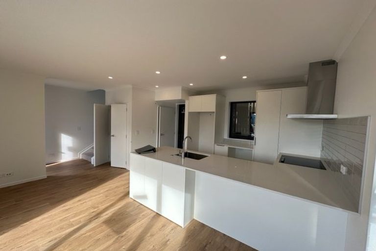 Photo of property in 11 Hema Road, Hobsonville, Auckland, 0616