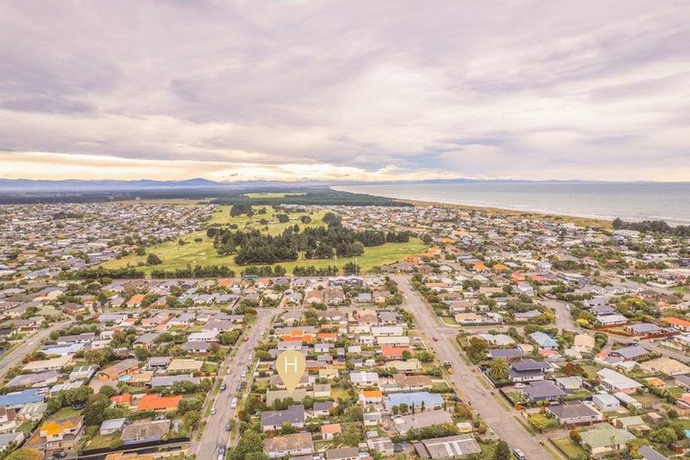 Photo of property in 34 Royalist Avenue, North New Brighton, Christchurch, 8083