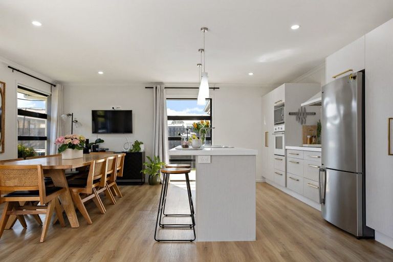 Photo of property in 7 Drabble Crescent, Papamoa Beach, Papamoa, 3118
