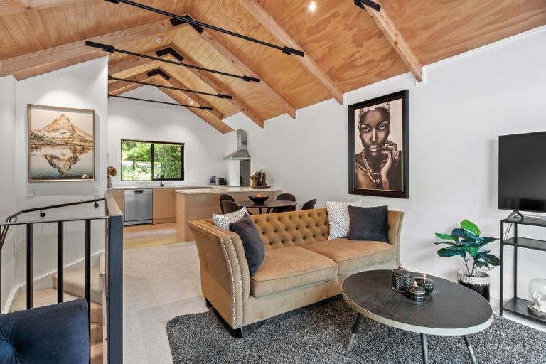 Photo of property in The Alex Apartments, 13/135a Hallenstein Street, Queenstown, 9300