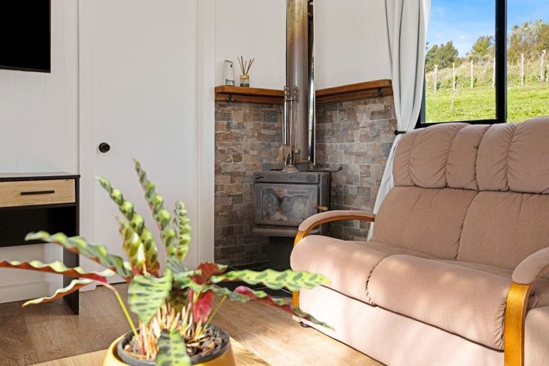 Photo of property in 1700 Ruapekapeka Road, Kawakawa, 0182
