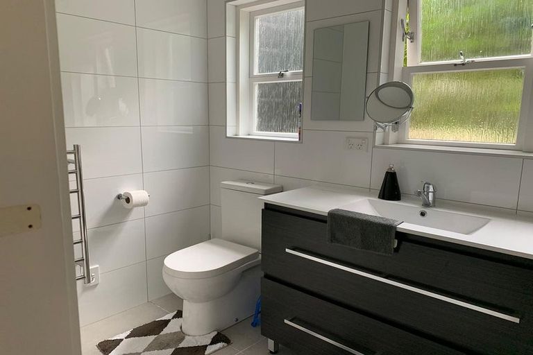 Photo of property in 120a Pah Road, Cockle Bay, Auckland, 2014