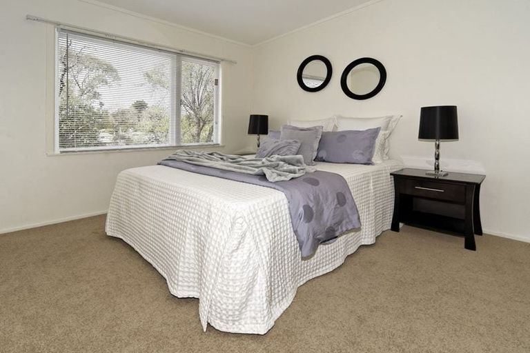 Photo of property in 12 Surat Place, Glen Eden, Auckland, 0602