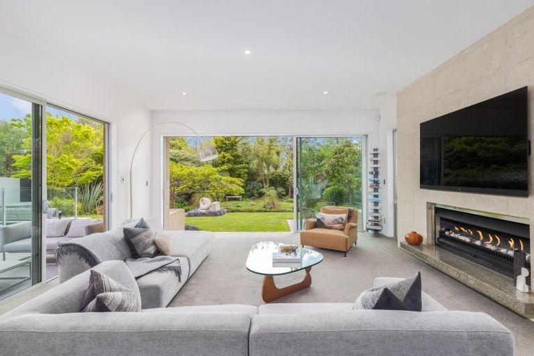 Photo of property in 45 Waiwetu Street, Fendalton, Christchurch, 8052