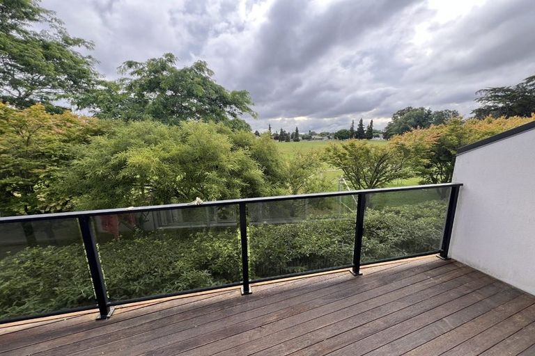 Photo of property in 6u8 Page Place, Hamilton East, Hamilton, 3216