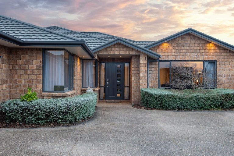 Photo of property in 18 Connor Court, Huntington, Hamilton, 3210