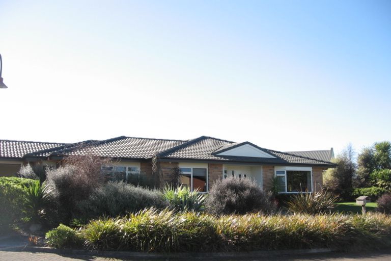 Photo of property in 2 Stanfield Court, Rototuna, Hamilton, 3210