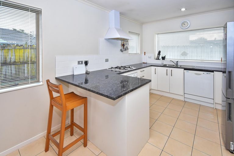 Photo of property in 6 Grangewood Close, Favona, Auckland, 2024