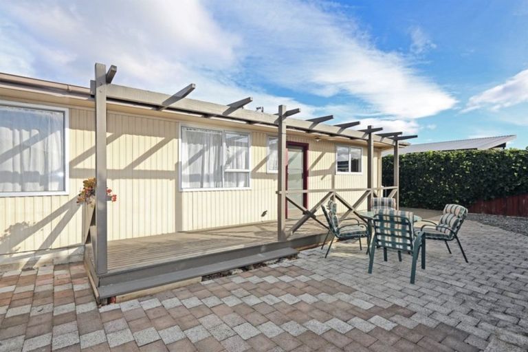 Photo of property in 2/8 Kauri Street, Taradale, Napier, 4112