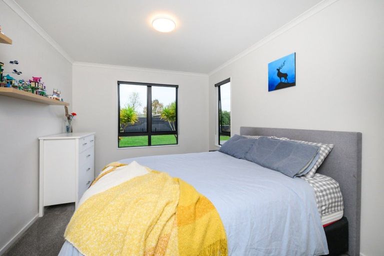 Photo of property in 24 Branigan Parade, Kelvin Grove, Palmerston North, 4414