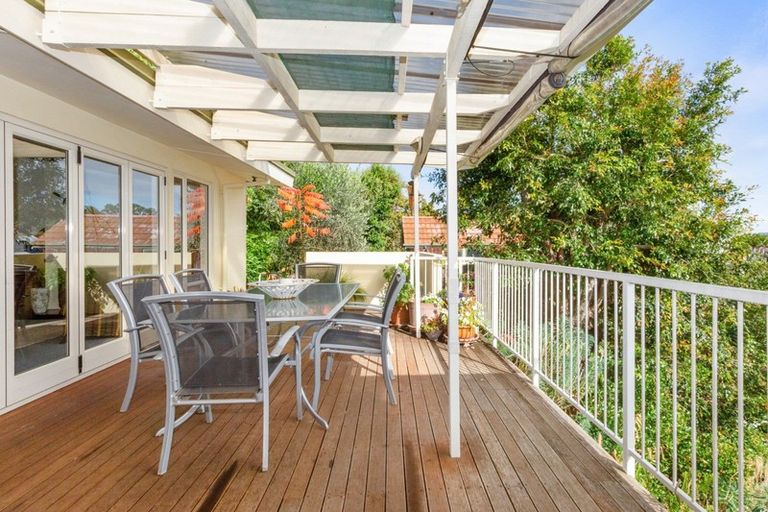 Photo of property in 2 Coleman Terrace, Hospital Hill, Napier, 4110