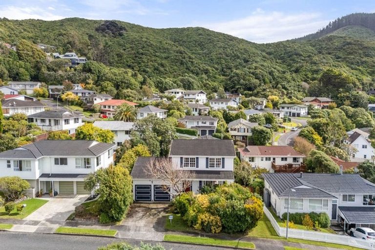 Photo of property in 71 Oriel Avenue, Tawa, Wellington, 5028