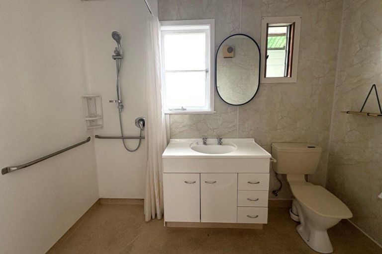 Photo of property in 1 Thomson Avenue, Dinsdale, Hamilton, 3204