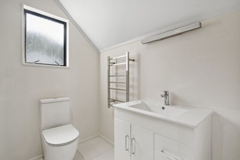 Photo of property in 42 Satara Crescent, Khandallah, Wellington, 6035