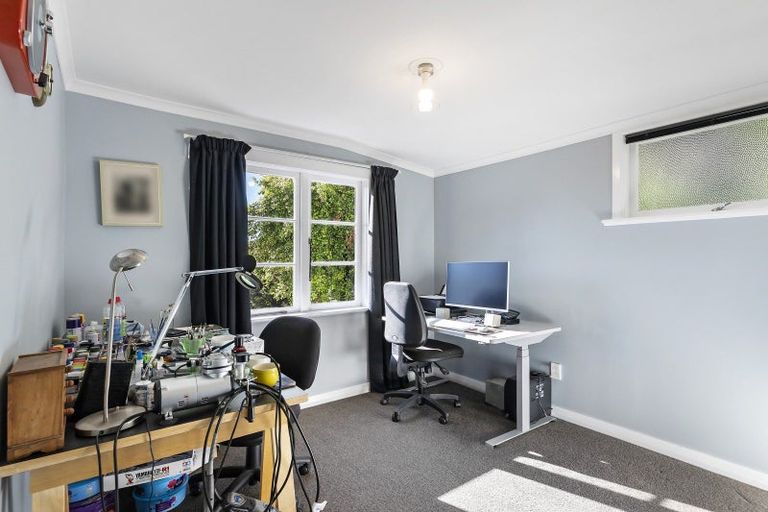 Photo of property in 22 Tawa Street, Eastbourne, Lower Hutt, 5013