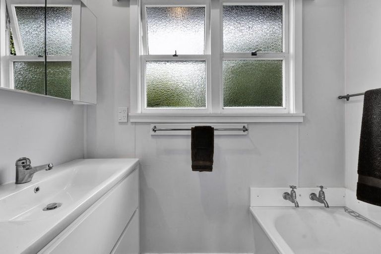 Photo of property in 182 Regan Street, Stratford, 4332