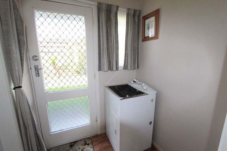 Photo of property in 16 Oak Place, Tokoroa, 3420