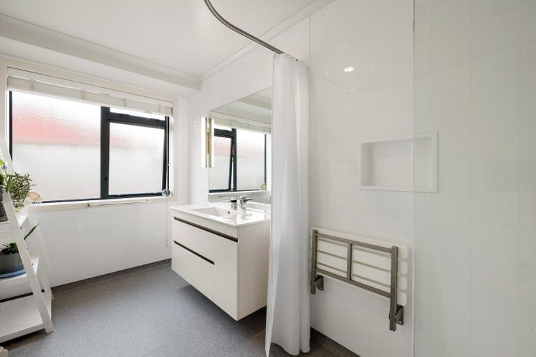 Photo of property in 5 Holcroft Place, Huntington, Hamilton, 3210