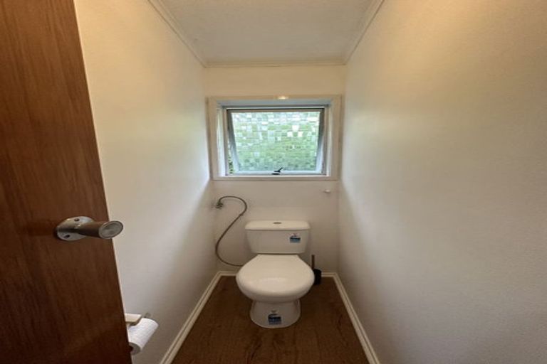 Photo of property in 1/14 Lake Road, Northcote, Auckland, 0627