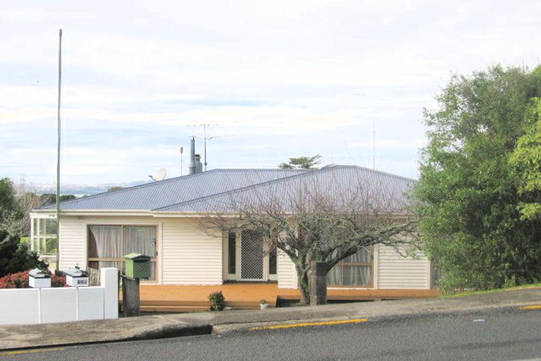 Photo of property in 88 Lincoln Park Avenue, Massey, Auckland, 0614