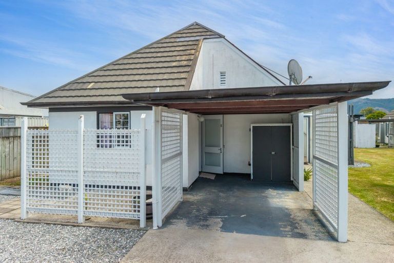 Photo of property in 12 Oaks Lane, Motueka, 7120