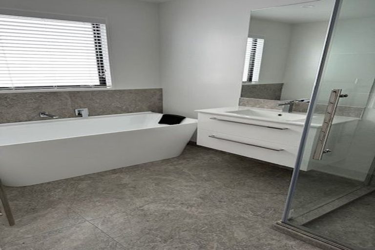 Photo of property in 20 Waituna Street, Pegasus, 7612