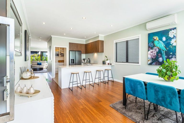 Photo of property in 6 Sacred Kingfisher Road, Hobsonville, Auckland, 0616
