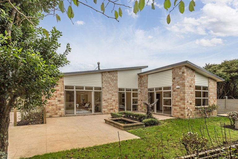 Photo of property in 18 Pukemere Way, Pukerua Bay, 5026