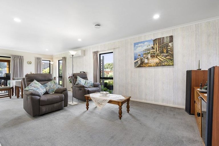 Photo of property in 36 Madison Street, Cambridge, 3434