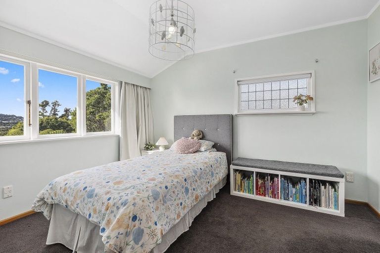 Photo of property in 21 Waikare Street, Karori, Wellington, 6012