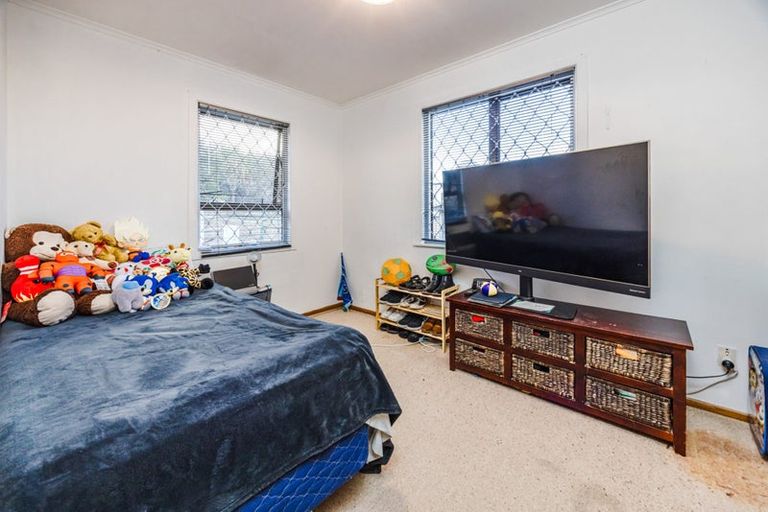 Photo of property in 63 Myers Road, Manurewa East, Auckland, 2102