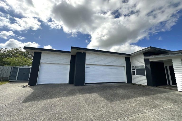 Photo of property in 15 Monaco Grove, Fitzherbert, Palmerston North, 4410