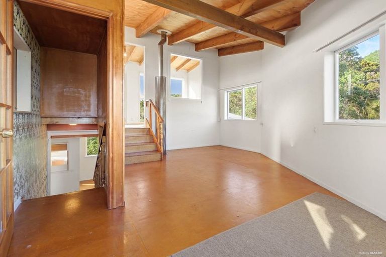 Photo of property in 741 South Titirangi Road, Titirangi, Auckland, 0604