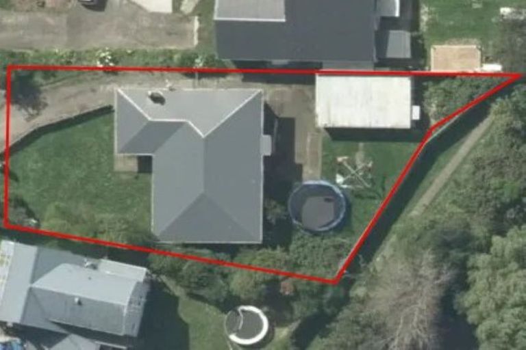Photo of property in 296 Main Road, Tawa, Wellington, 5028