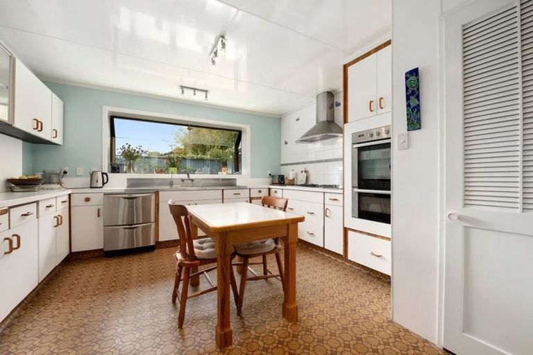 Photo of property in 7 Palmer Crescent, Silverstream, Upper Hutt, 5019