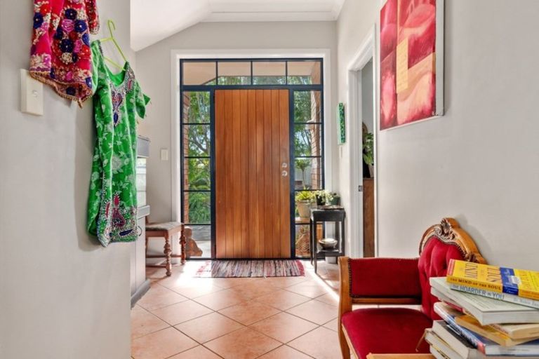 Photo of property in 9 Lysaght Place, Welcome Bay, Tauranga, 3112