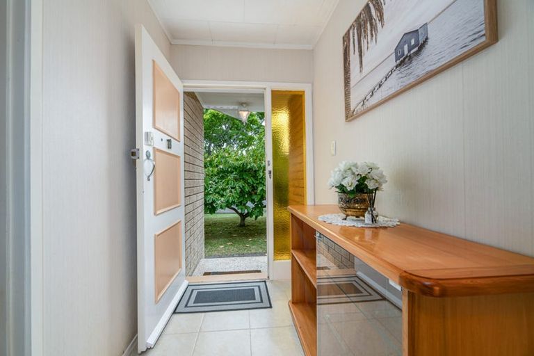 Photo of property in 123 Muir Avenue, Mangere Bridge, Auckland, 2022