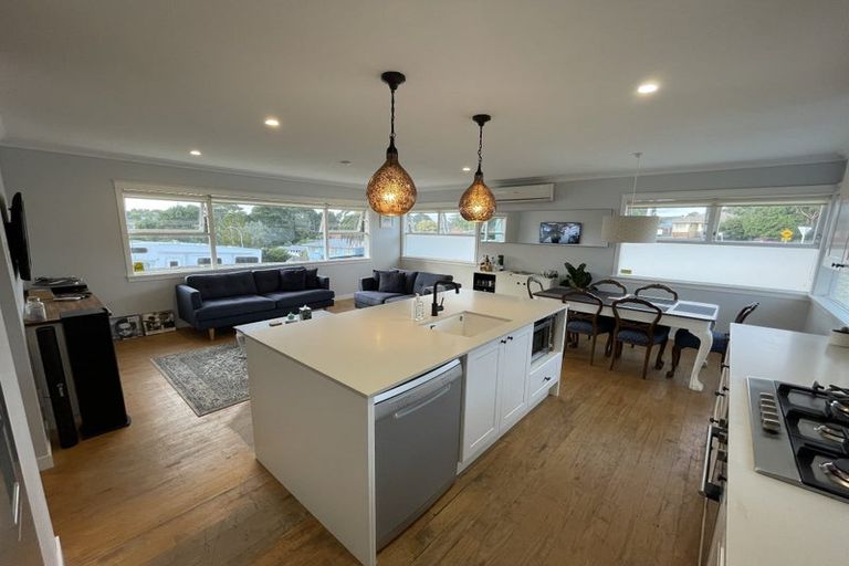 Photo of property in 20 Glendene Avenue, Glendene, Auckland, 0602