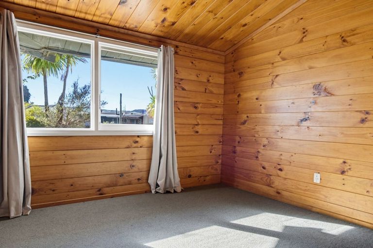 Photo of property in 20 Willow Avenue, Hannahs Bay, Rotorua, 3010