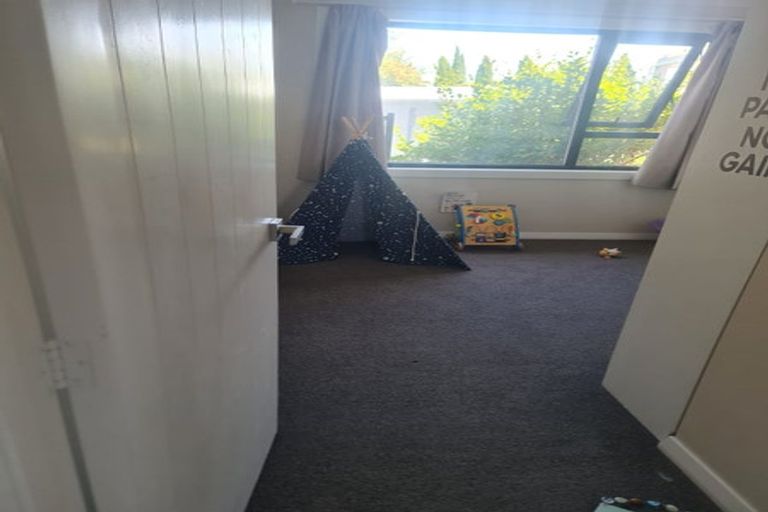 Photo of property in 44 Dickson Crescent, Hornby, Christchurch, 8042