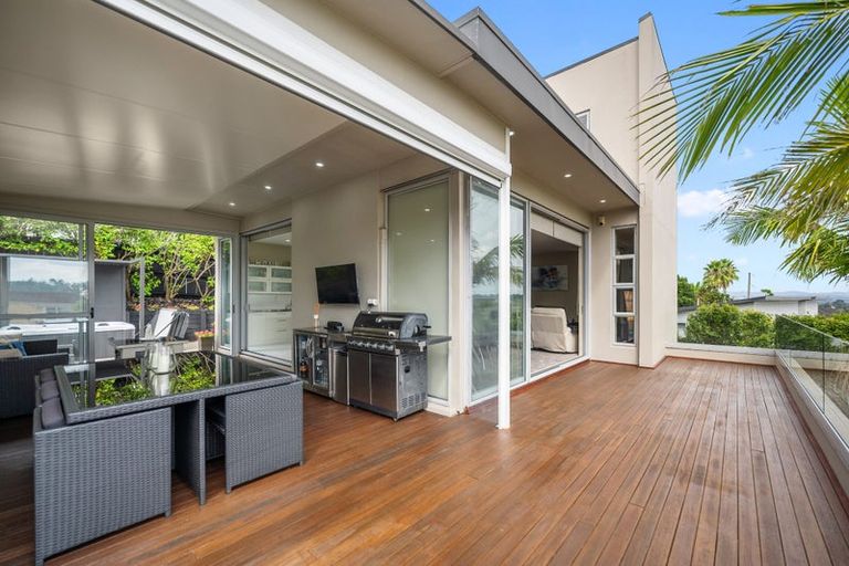 Photo of property in 67 Kittiwake Drive, Schnapper Rock, Auckland, 0632