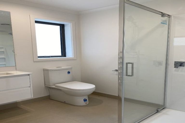 Photo of property in 18u2 Pickering Crescent, Chedworth, Hamilton, 3210