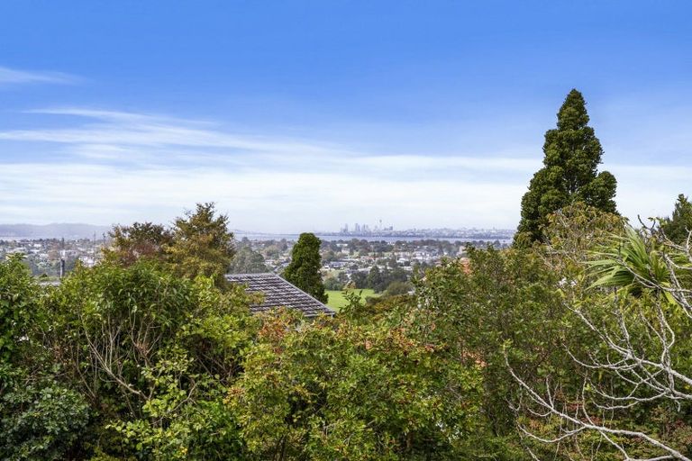 Photo of property in 81b Colwill Road, Massey, Auckland, 0614